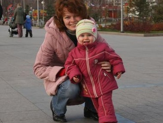 Мама с дочей